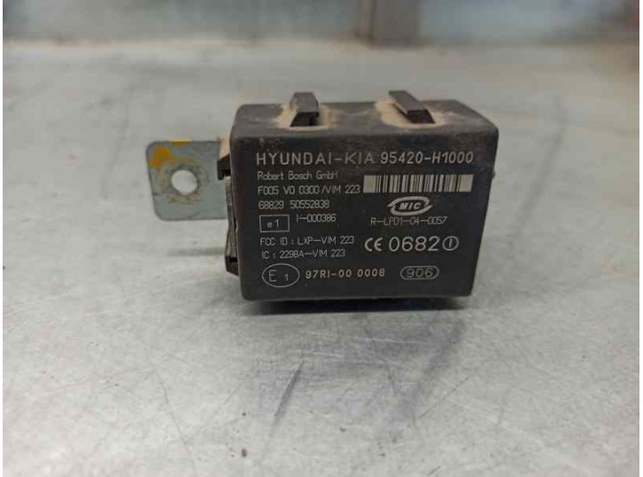 Recambio de centralita inmovilizador para hyundai tucson (jm) 2.0 crdi cat referencia OEM IAM 95420H1000 F005V00300 BOSCH