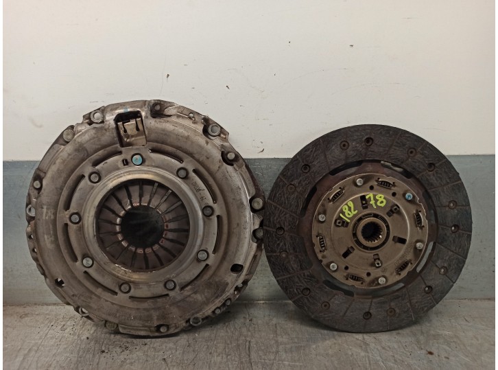 Recambio de kit embrague para alfa romeo mito (145) 1.6 jtd cat referencia OEM IAM 55212656 