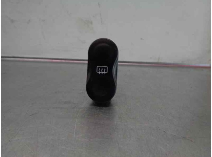 Recambio de mando para dacia sandero 1.6 cat referencia OEM IAM 