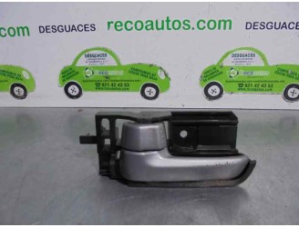 Replacement front left interior door handle for Suzuki Swift saloon (MZ) 1.3 DDiS diesel CAT OEM IAM reference 8313062J10
