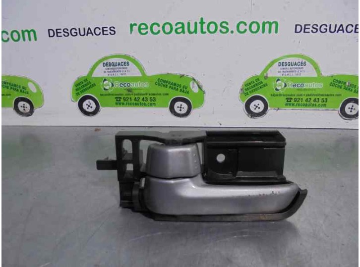 Replacement front left interior door handle for Suzuki Swift saloon (MZ) 1.3 DDiS diesel CAT OEM IAM reference 8313062J10