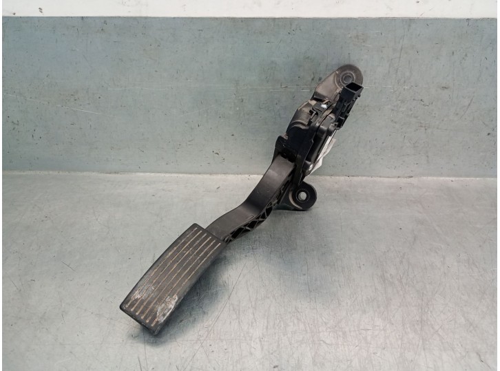 Recambio de potenciometro pedal para hyundai i20 ii (gb, ib) 1.2 referencia OEM IAM 32700B9010 32700B9010 