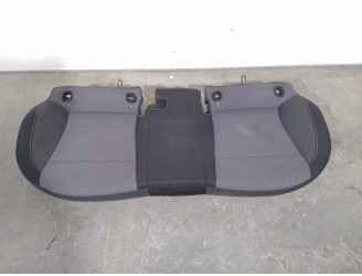 Recambio de asientos traseros para hyundai i20 ii (gb, ib) 1.2 referencia OEM IAM 4853557 TELA NEGRA Y GRIS 5 PUERTAS