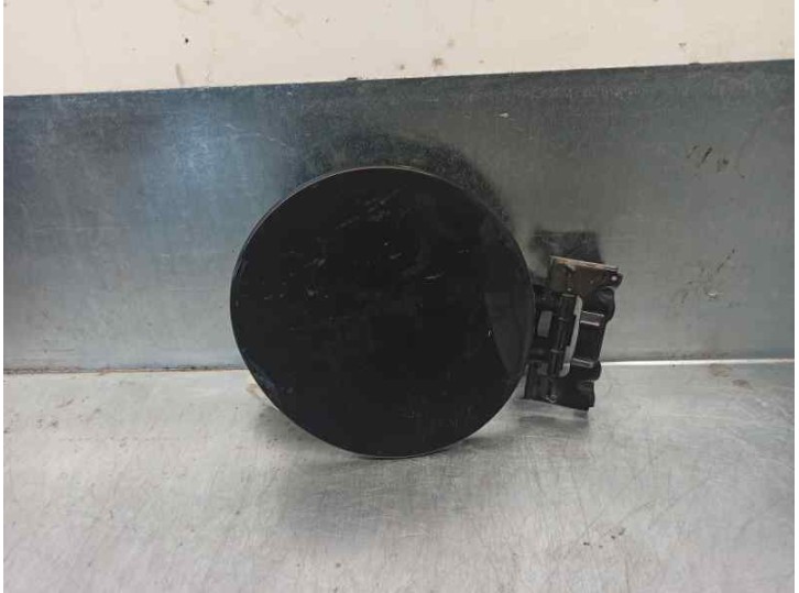 Replacement fuel filler flap for Renault Koleos 2.0 DCI diesel FAP OEM IAM reference 788300182R 