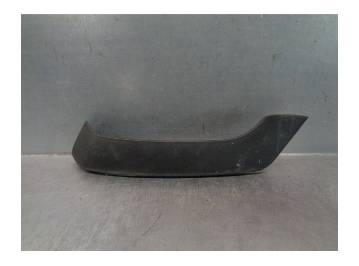 Recambio de molduras traseras para volkswagen polo (6r1) 1.4 fsi referencia OEM IAM 6R0867172L  