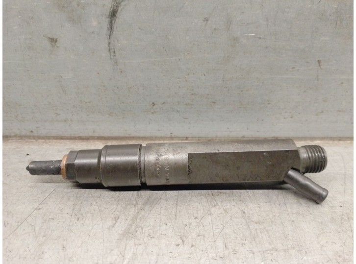 Recambio de inyector para seat ibiza (6k1) 1.9 tdi referencia OEM IAM 038130201G 0432193733 BOSCH