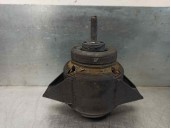 Replacement right engine mount for Land Rover Discovery (LT) 2.5 turbodiesel OEM IAM reference KKB102602 