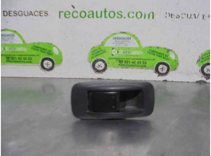 Recambio de mando elevalunas trasero izquierdo para toyota rav 4 2.4 120kw referencia OEM IAM 2675905 