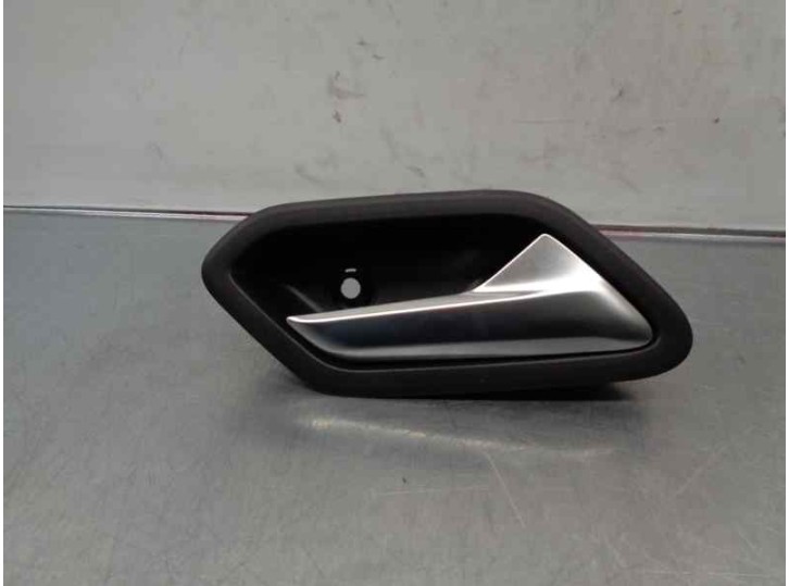Recambio de maneta interior trasera derecha para dacia duster ii 1.6 sce cat referencia OEM IAM 826723650R  