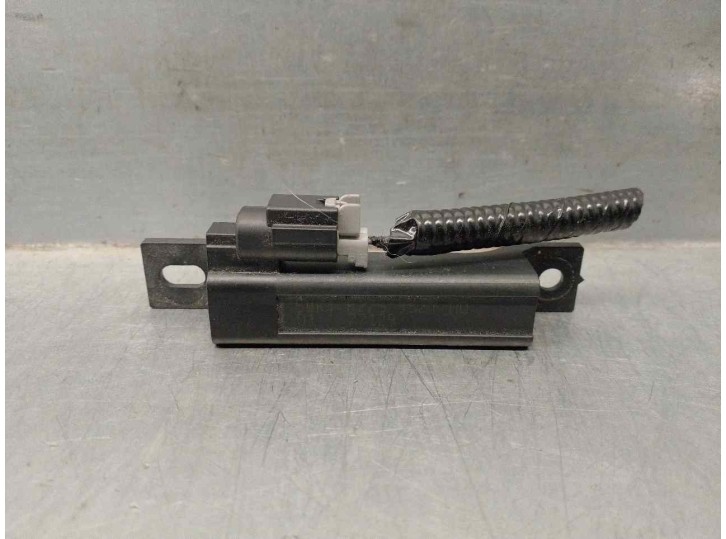 Recambio de antena para infiniti fx 3.7 v6 cat referencia OEM IAM 5WK48775 5WK487759521AD 