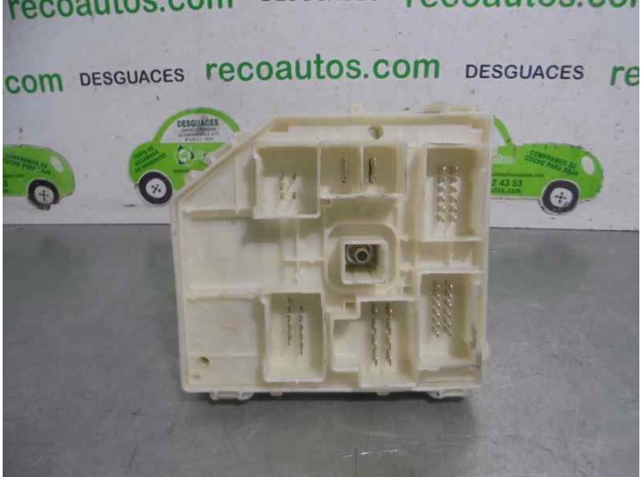 Replacement fuse/relay box for Toyota RAV 4 2.4 120kW OEM IAM reference 0054215D06 