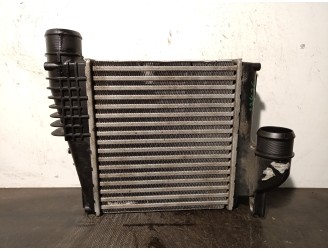 Recambio de intercooler para peugeot 308 referencia OEM IAM 9675627980  MM11495C VALEO