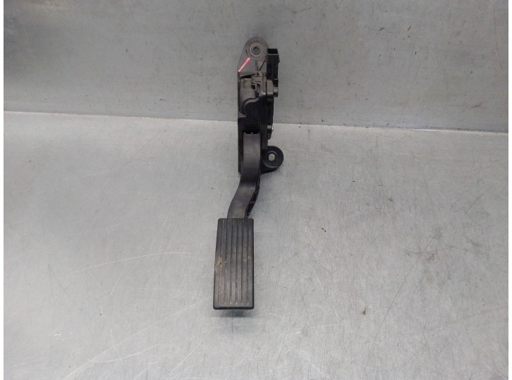 Recambio de potenciometro pedal para hyundai i20 ii (gb, ib) 1.2 referencia OEM IAM 32700B9010  