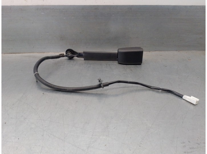 Replacement seatbelt buckle for Infiniti FX 3.7 V6 CAT OEM IAM reference 868431CE0C 