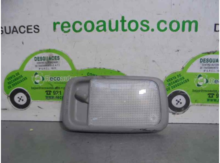 Recambio de luz interior para toyota rav 4 2.4 120kw referencia OEM IAM 2675994  TRASERA