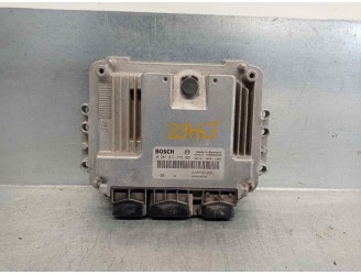 Recambio de centralita motor uce para renault megane ii berlina 5p 1.9 dci diesel referencia OEM IAM 8200391966 0281011776 BOSCH