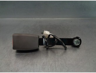 Recambio de enganche cinturon para ssangyong rodius xdi referencia OEM IAM 7466121000 4 PINES DEL IZQ.