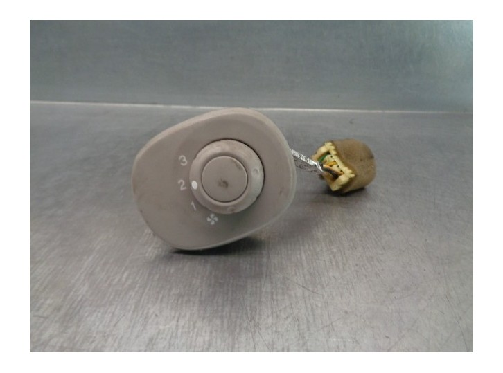 Recambio de mando calefaccion / aire acondicionado para ssangyong rodius xdi referencia OEM IAM 6870021063  