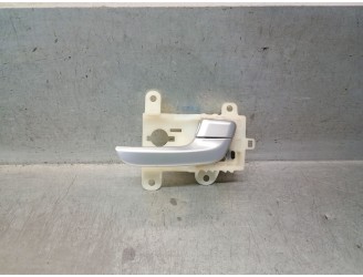 Replacement front right interior door handle for Kia Niro I (DE) 1.6 GDI Hybrid OEM IAM reference 82620G5010 82620G5010 