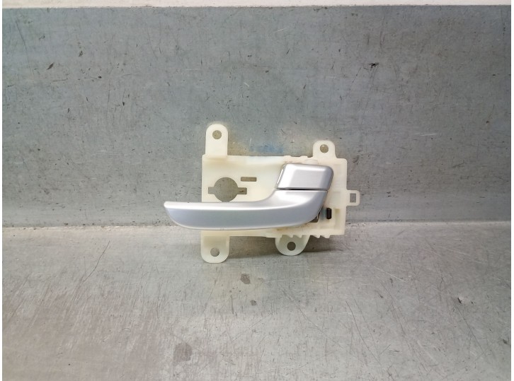 Replacement front right interior door handle for Kia Niro I (DE) 1.6 GDI Hybrid OEM IAM reference 82620G5010 82620G5010 