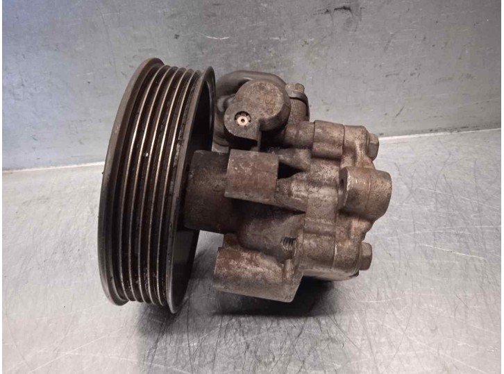 Recambio de bomba direccion para kia carens 2.0 turbodiesel cat referencia OEM IAM OK2KC32600 KOSCO