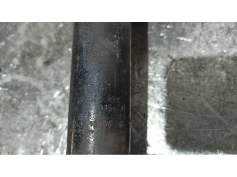 Recambio de amortiguador delantero izquierdo para renault 19 1.9 referencia OEM IAM 7700824458 03041000456A KYB