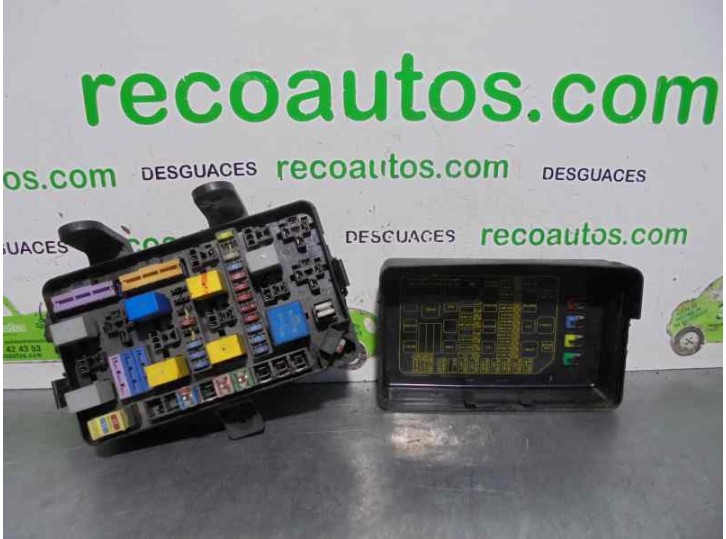Recambio de caja reles / fusibles para hyundai terracan (hp) 2.9 crdi cat referencia OEM IAM 0504291238 
