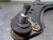 Recambio de brazo suspension inferior delantero izquierdo para volkswagen bora berlina (1j2) trendline referencia OEM IAM   