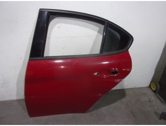 Recambio de puerta trasera izquierda para alfa romeo giulia (952) 2.2 jtdm cat referencia OEM IAM 50549838 ROJA 4 PUERTAS