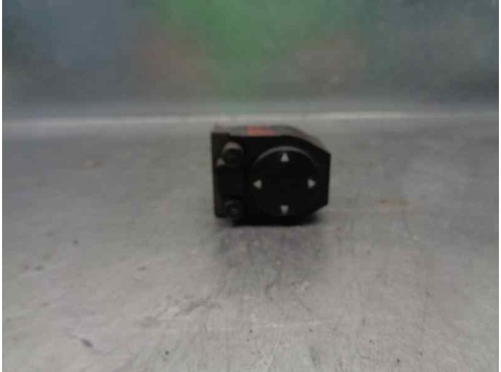 Recambio de mando retrovisor para audi 80/90 (893) 2.2 referencia OEM IAM 4A0959565D  