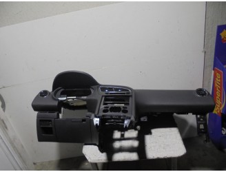 Recambio de salpicadero para peugeot 5008 1.6 hdi fap referencia OEM IAM 9685506177 NEGRO 