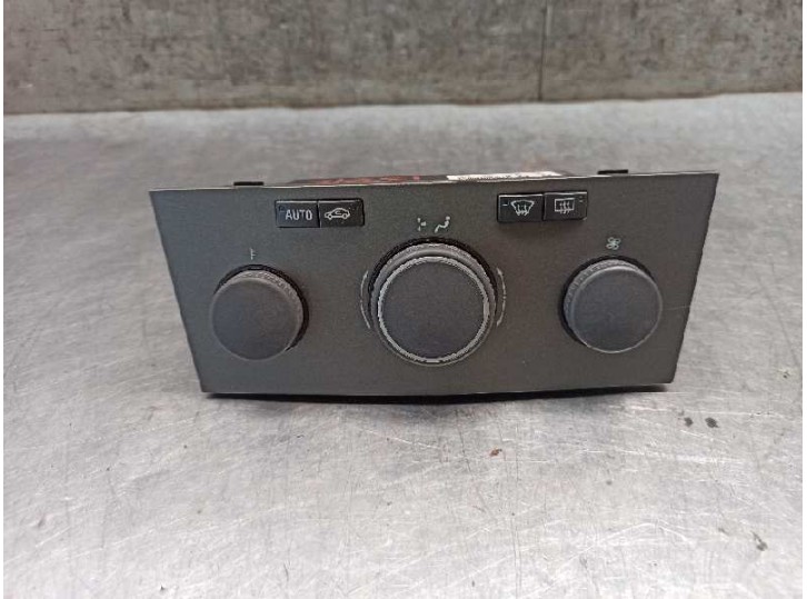 Recambio de mando climatizador para opel astra gtc 1.6 16v referencia OEM IAM 13122963 