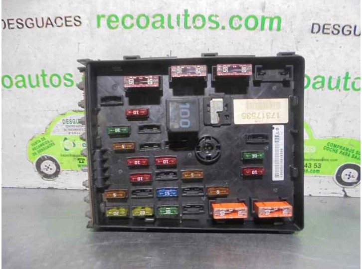 Replacement relay / fuse box for Volkswagen Passat Saloon (3C2) 2.0 TDI OEM IAM reference 3C0937125 