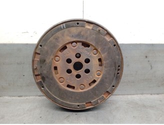 Recambio de volante motor para peugeot 2008 ii (ud_, us_, uy_, uj_, ur_, uc_) 1.2 puretech 100 referencia OEM IAM C1051043  VALE