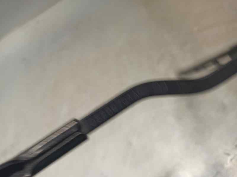 Recambio de brazo limpia trasero para chrysler voyager (rg) 2.5 crd cat referencia OEM IAM 05288704AC  
