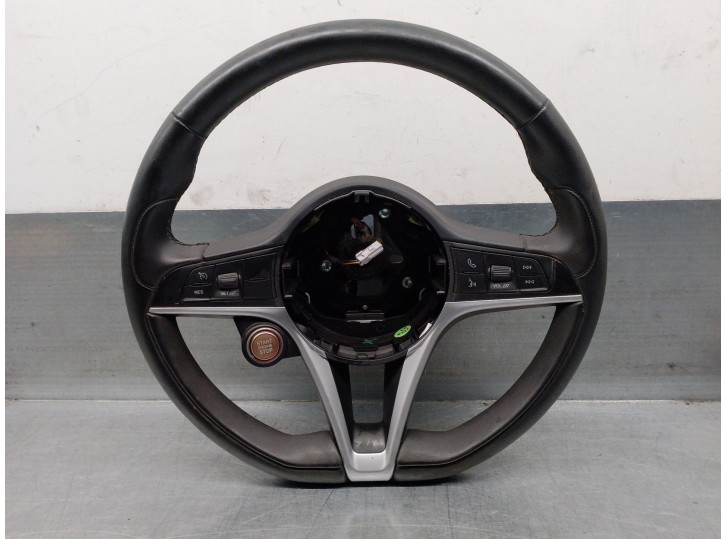 Recambio de volante para alfa romeo giulia (952) 2.2 jtdm cat referencia OEM IAM 01561262920 71779509 
