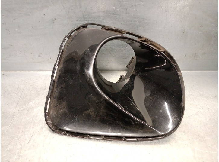 Recambio de rejilla paragolpes izquierda para toyota avensis sedán (_t27_) 2.0 d-4d (wwt271_) referencia OEM IAM 8148205040 8148