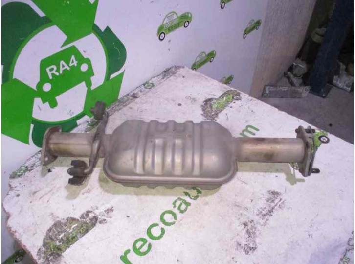 Recambio de tubo escape central para kia carnival 2.9 crdi cat referencia OEM IAM 286504D351  