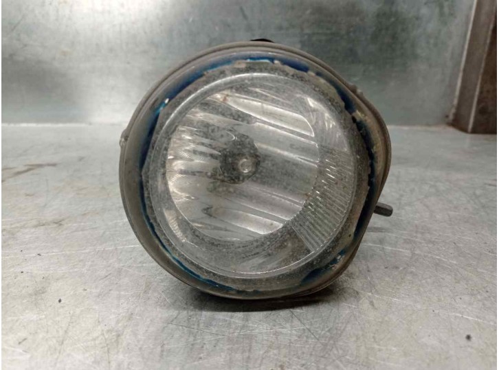 Replacement right front fog light for Fiat Croma (194) 1.9 8V JTD CAT (939A1000 / 192A8000) OEM IAM reference 51782979 