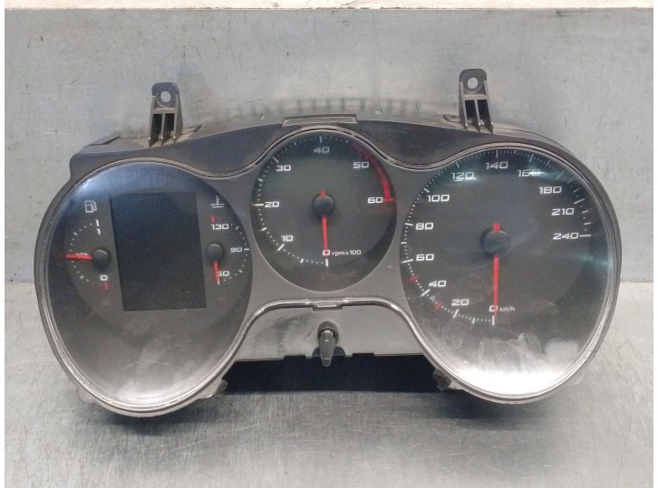 Recambio de cuadro instrumentos para seat leon (1p1) 1.6 tdi referencia OEM IAM 1P0920853D 1P0920853DX A2C53434925 VDO