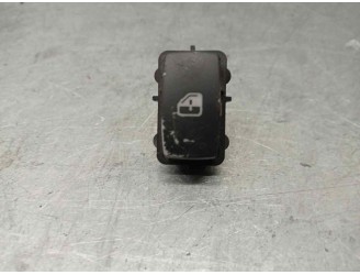 Replacement rear right window switch for Fiat Croma (194) 1.9 8V JTD CAT (939A1000 / 192A8000) OEM IAM reference 73544