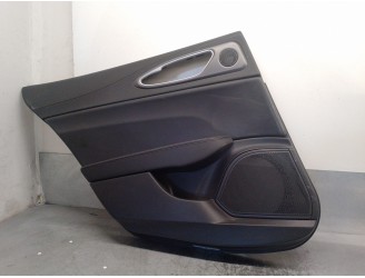 Recambio de guarnecido puerta trasera izquierda para alfa romeo giulia (952) 2.2 jtdm cat referencia OEM IAM 1561169380  4 PUERT
