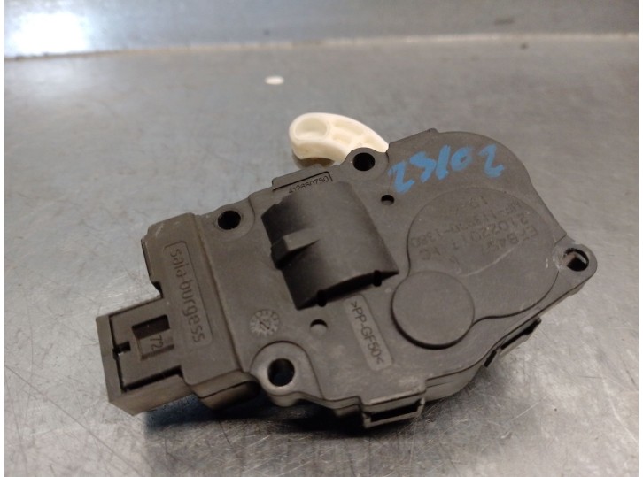 Recambio de motor apertura trampillas climatizador para jaguar xe (x760) 2.0 d referencia OEM IAM EFB497B  