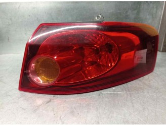 Recambio de piloto trasero derecho para fiat croma (194) 1.9 8v jtd cat (939a1000 / 192a8000) referencia OEM IAM 51727252 ALETA 