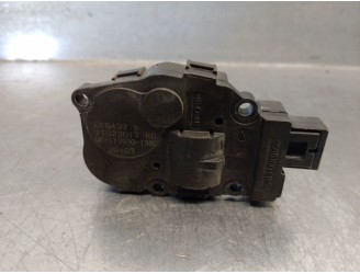 Recambio de motor apertura trampillas climatizador para jaguar xe (x760) 2.0 d referencia OEM IAM EFB497B 
