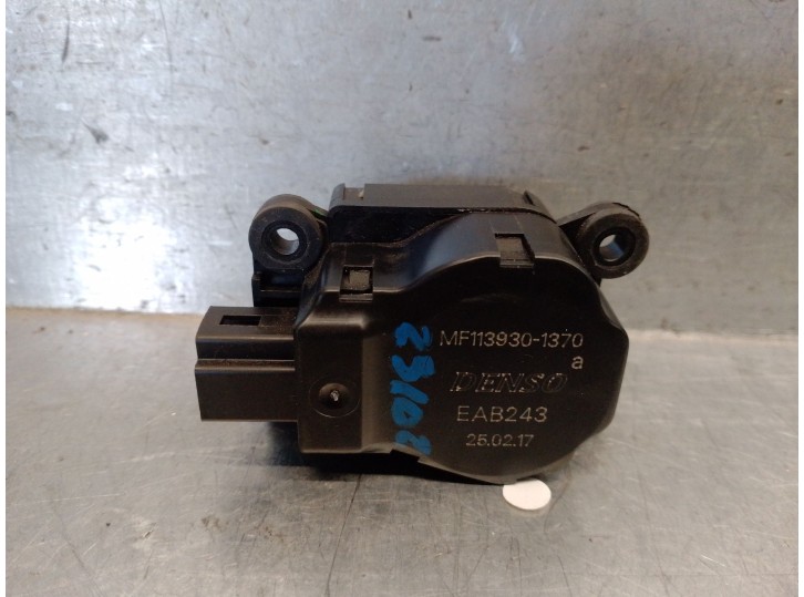 Recambio de motor apertura trampillas climatizador para jaguar xe (x760) 2.0 d referencia OEM IAM EAB243  