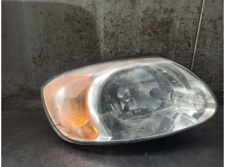 Replacement right headlight for Hyundai Accent (LC) 1.5 CRDi CAT OEM IAM reference 9210225020 5 DOORS