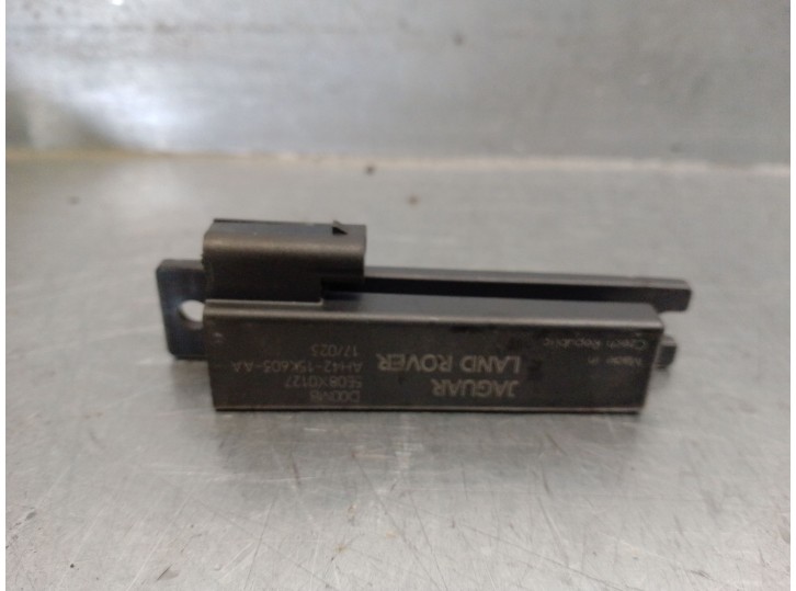 Recambio de antena para jaguar xe (x760) 2.0 d referencia OEM IAM AH4215K603AA  