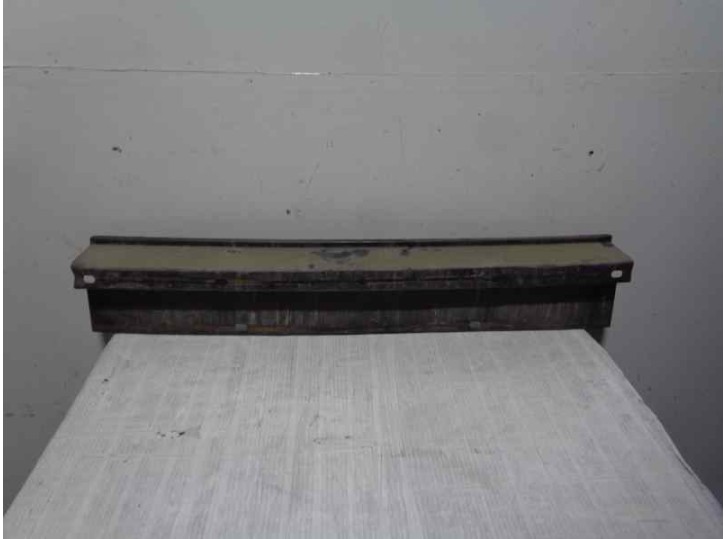 Replacement rear bumper reinforcement for MG Series 100 (XP) 111 L OEM IAM reference DE HIERRO 