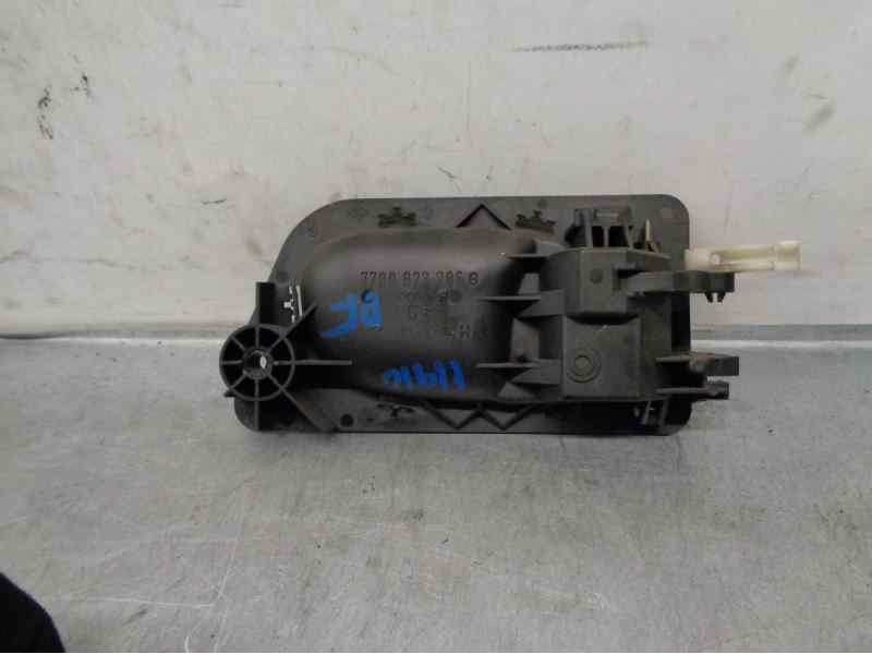 Recambio de maneta interior delantera izquierda para renault laguna (b56) 2.0 referencia OEM IAM 7700823286  
